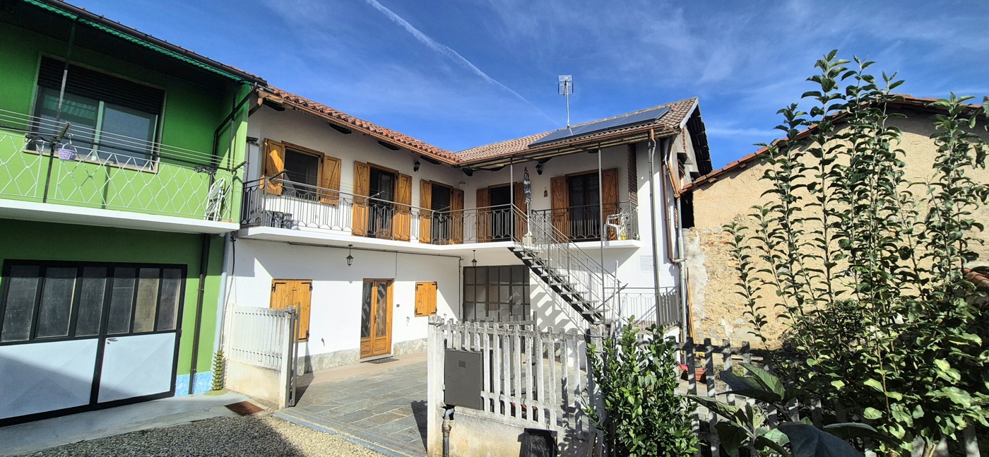 Rustico con giardino a Frossasco