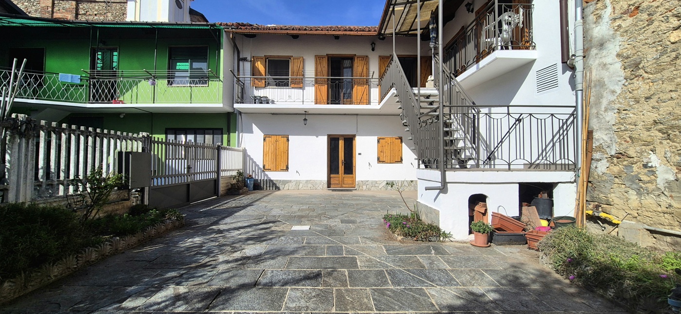 Rustico con giardino a Frossasco