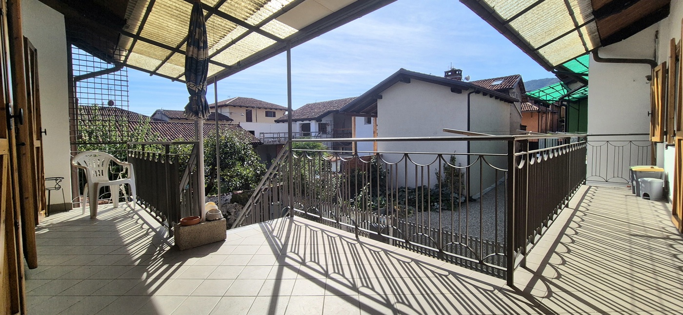 Rustico con giardino a Frossasco