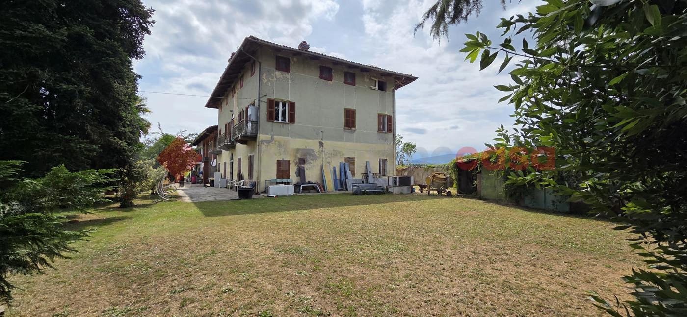 Casa indipendente con giardino a Pinerolo