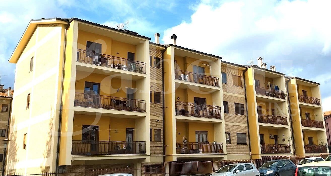 Quadrilocale con box a Avezzano