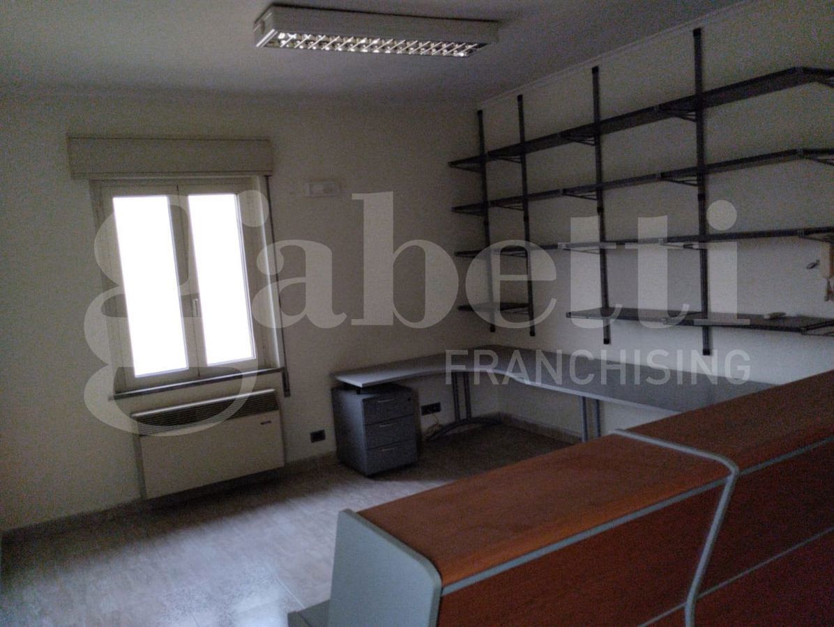 Ufficio in affitto a Avezzano