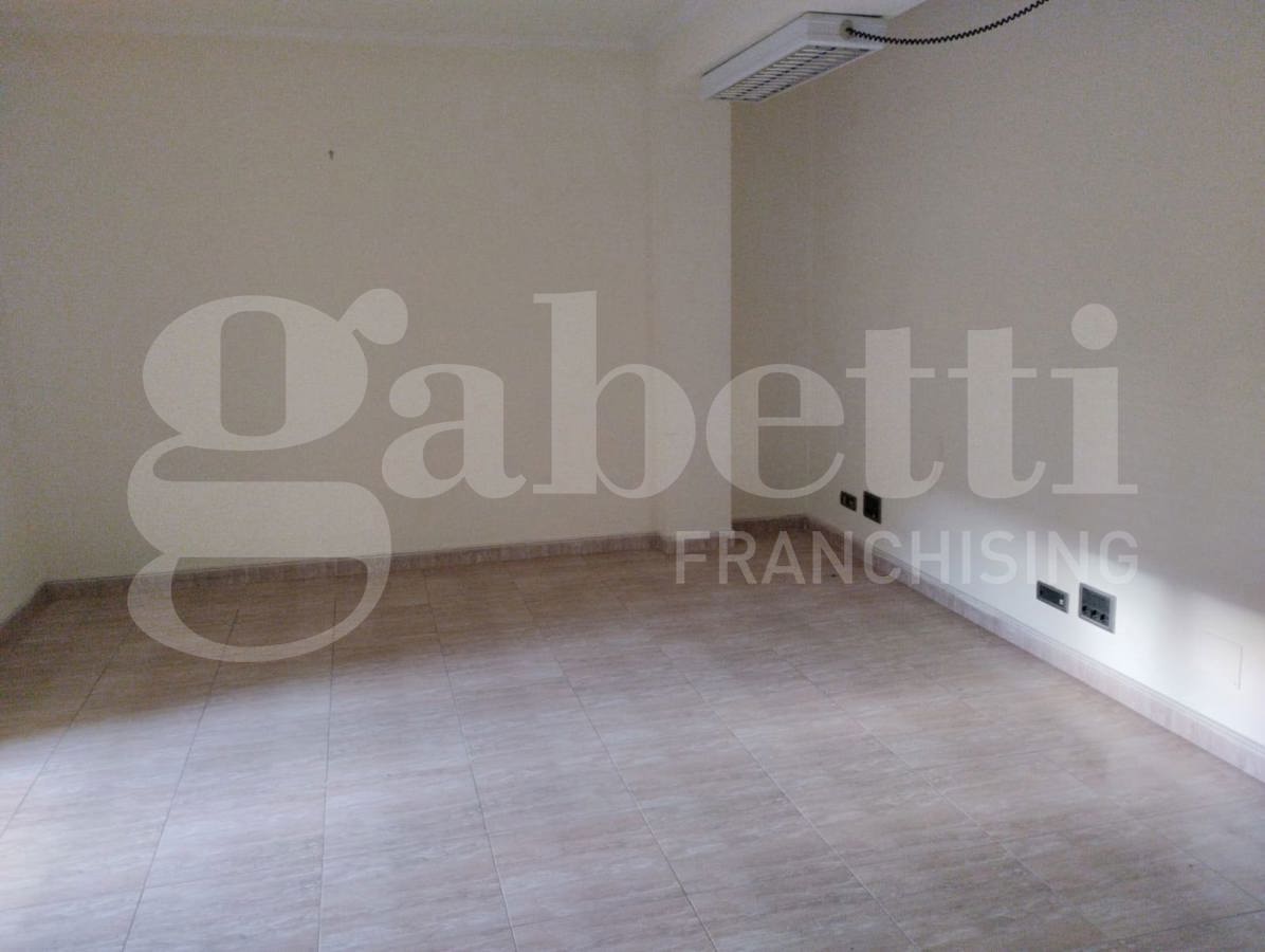 Ufficio in affitto a Avezzano