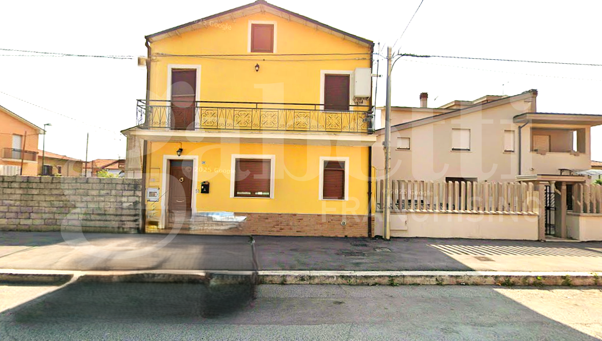 Casa indipendente in vendita a Avezzano