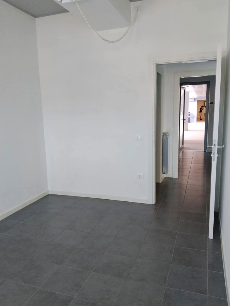 Ufficio in affitto a Avezzano