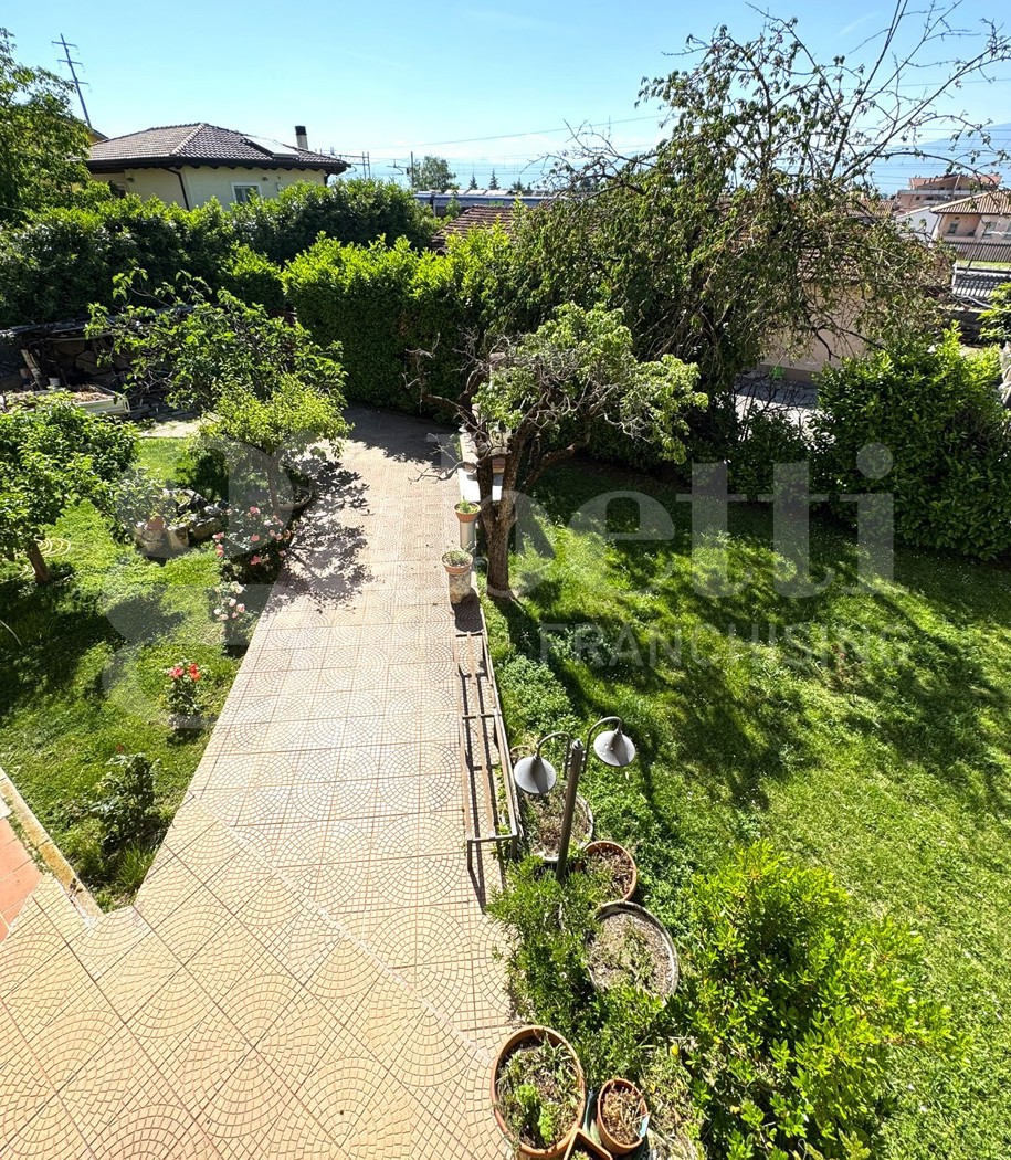 Casa indipendente in vendita a Avezzano