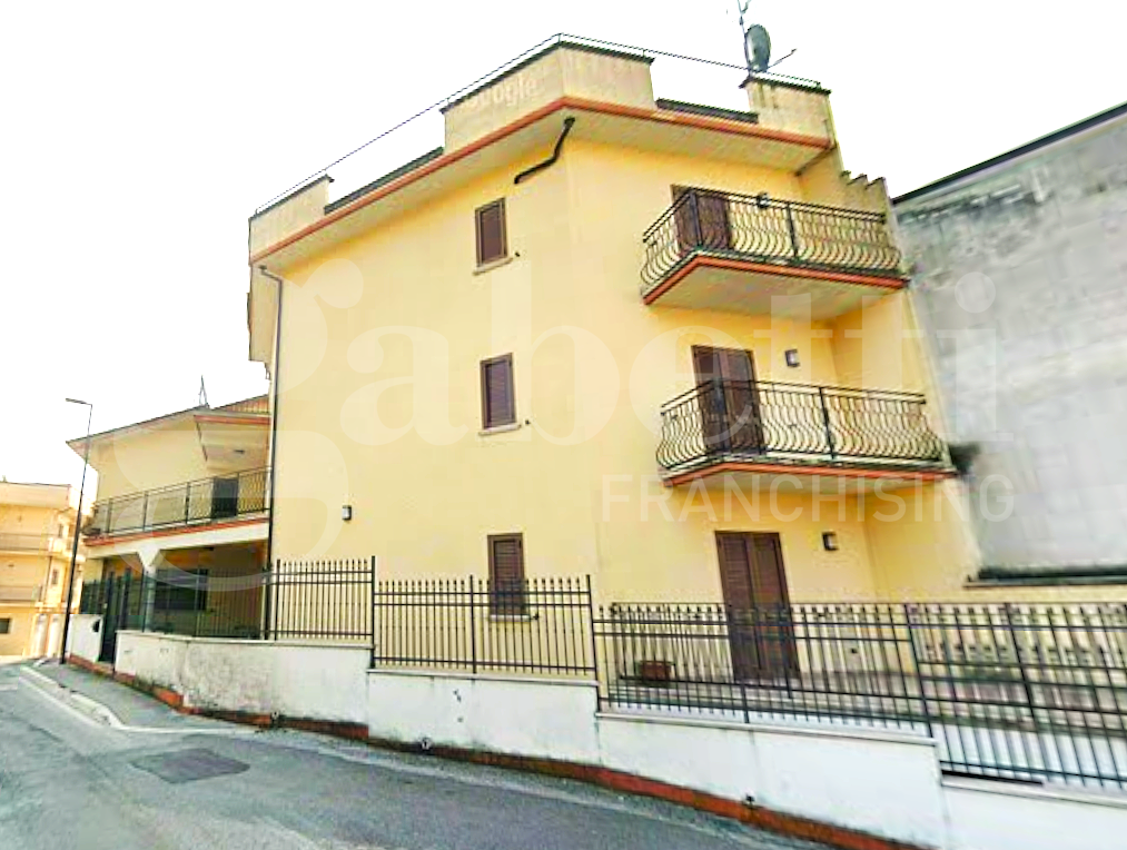 Casa indipendente in vendita a Avezzano