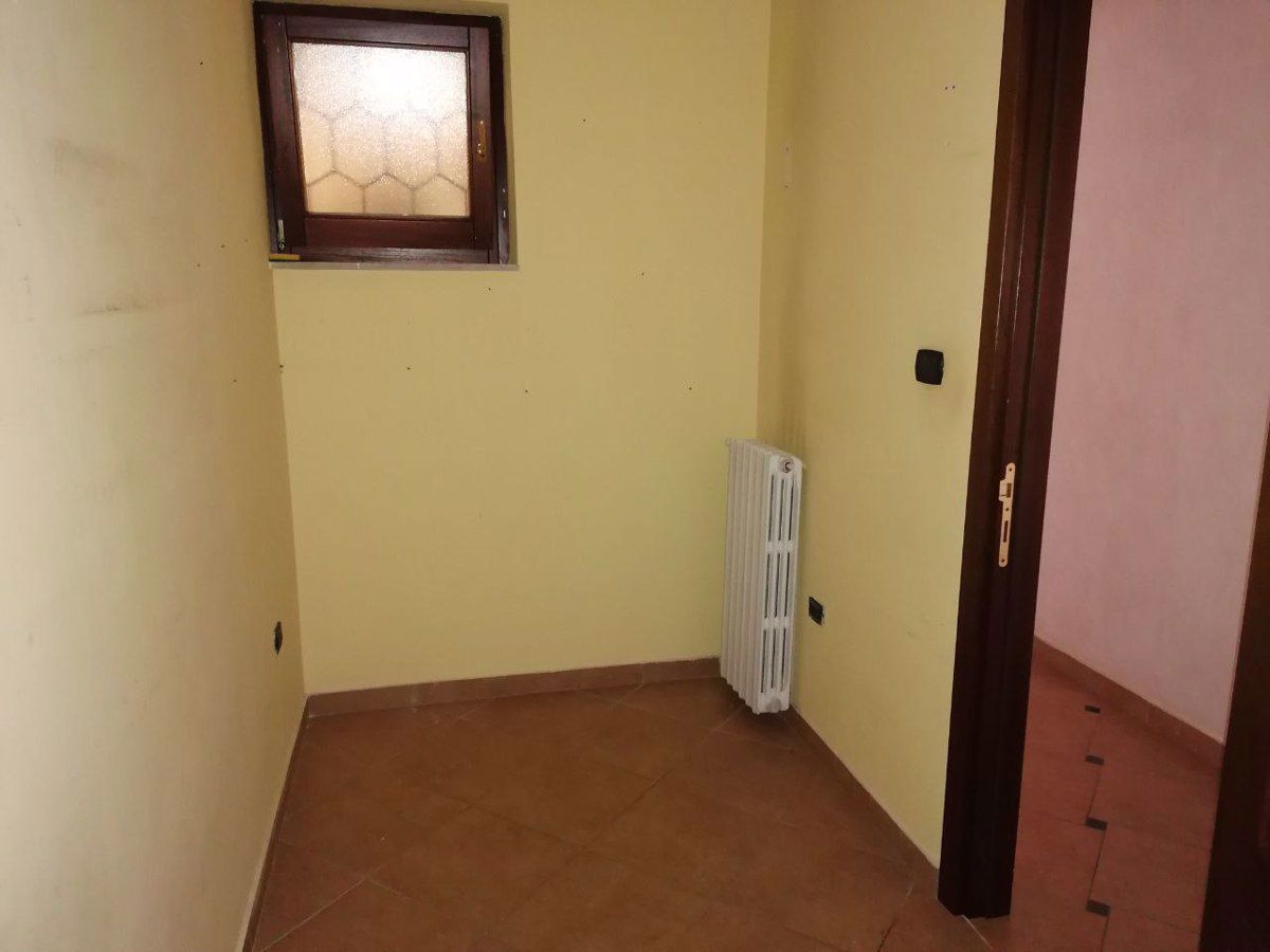 Quadrilocale arredato in affitto a Avezzano