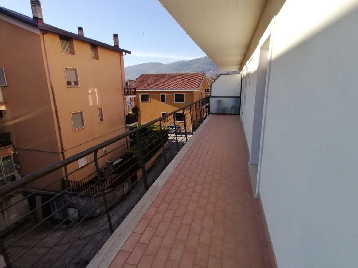 Trilocale arredato in affitto a Avezzano