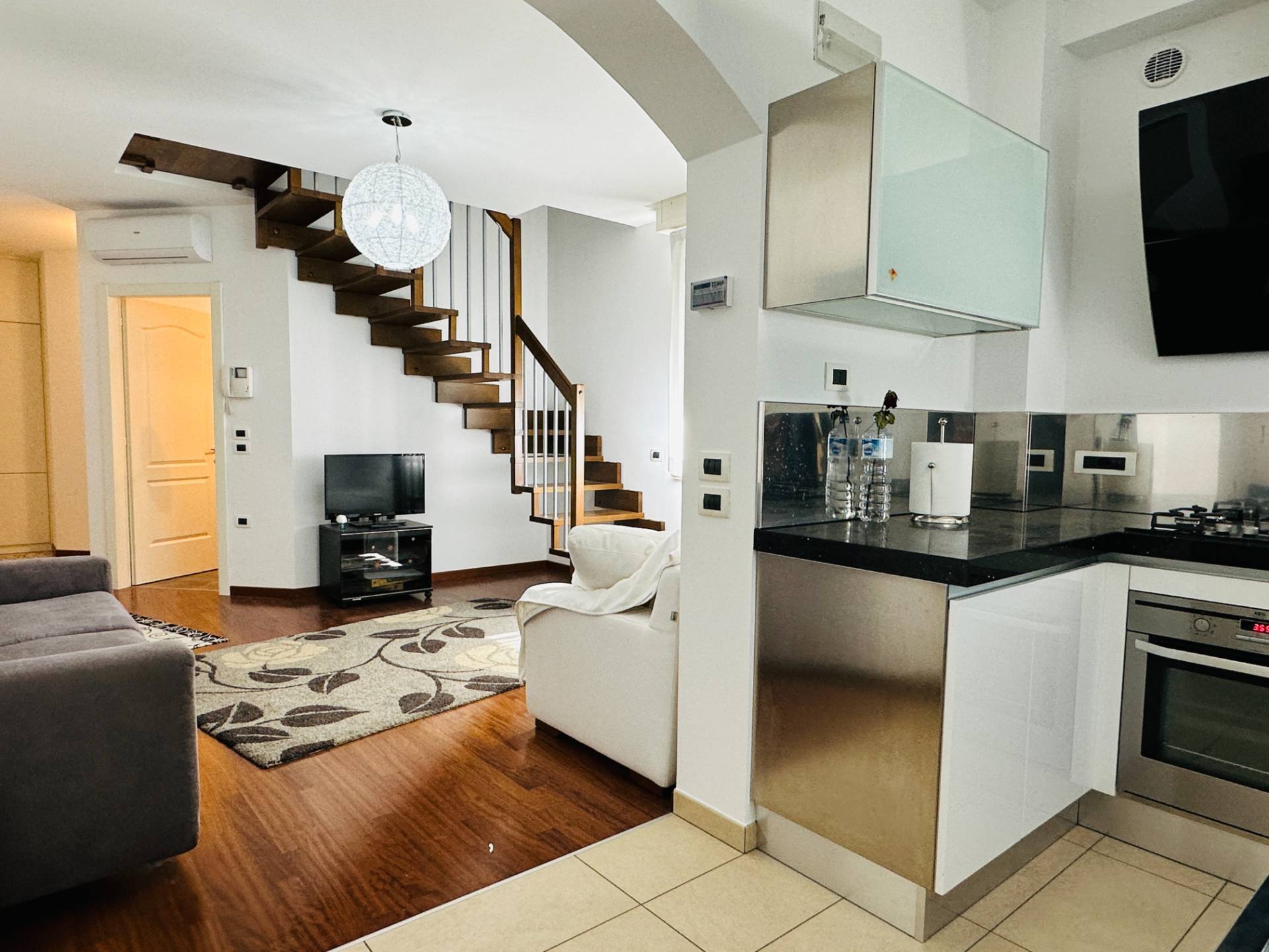 Appartamento in vendita a Pesaro, Mare