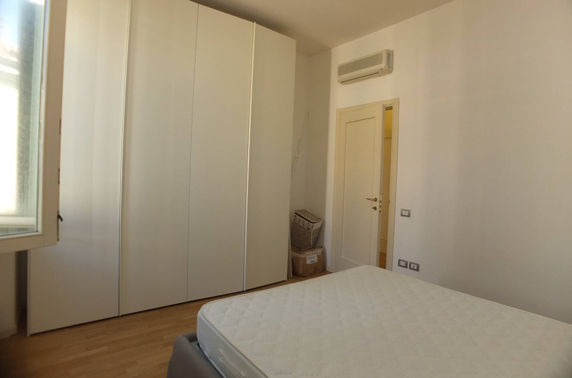 Appartamento in vendita a Pesaro, Mare