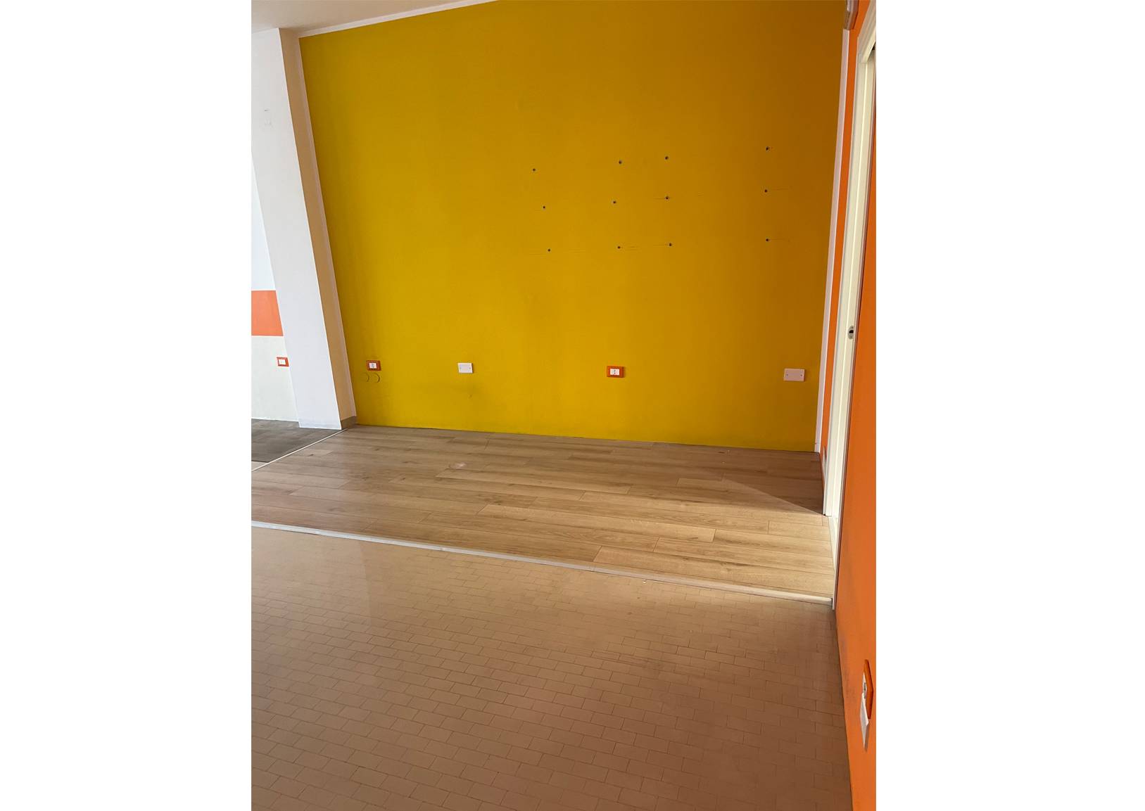 Negozio in vendita a Pesaro, Muraglia