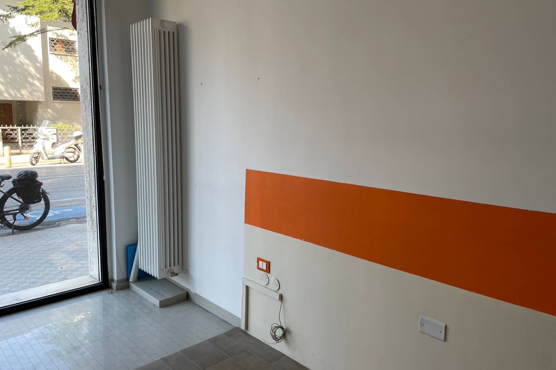 Negozio in vendita a Pesaro, Muraglia