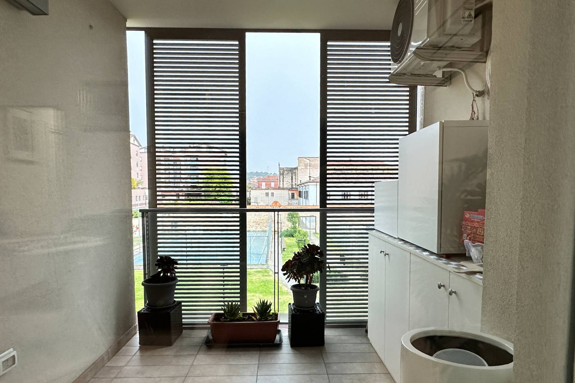 Appartamento in vendita a Pesaro, Mare