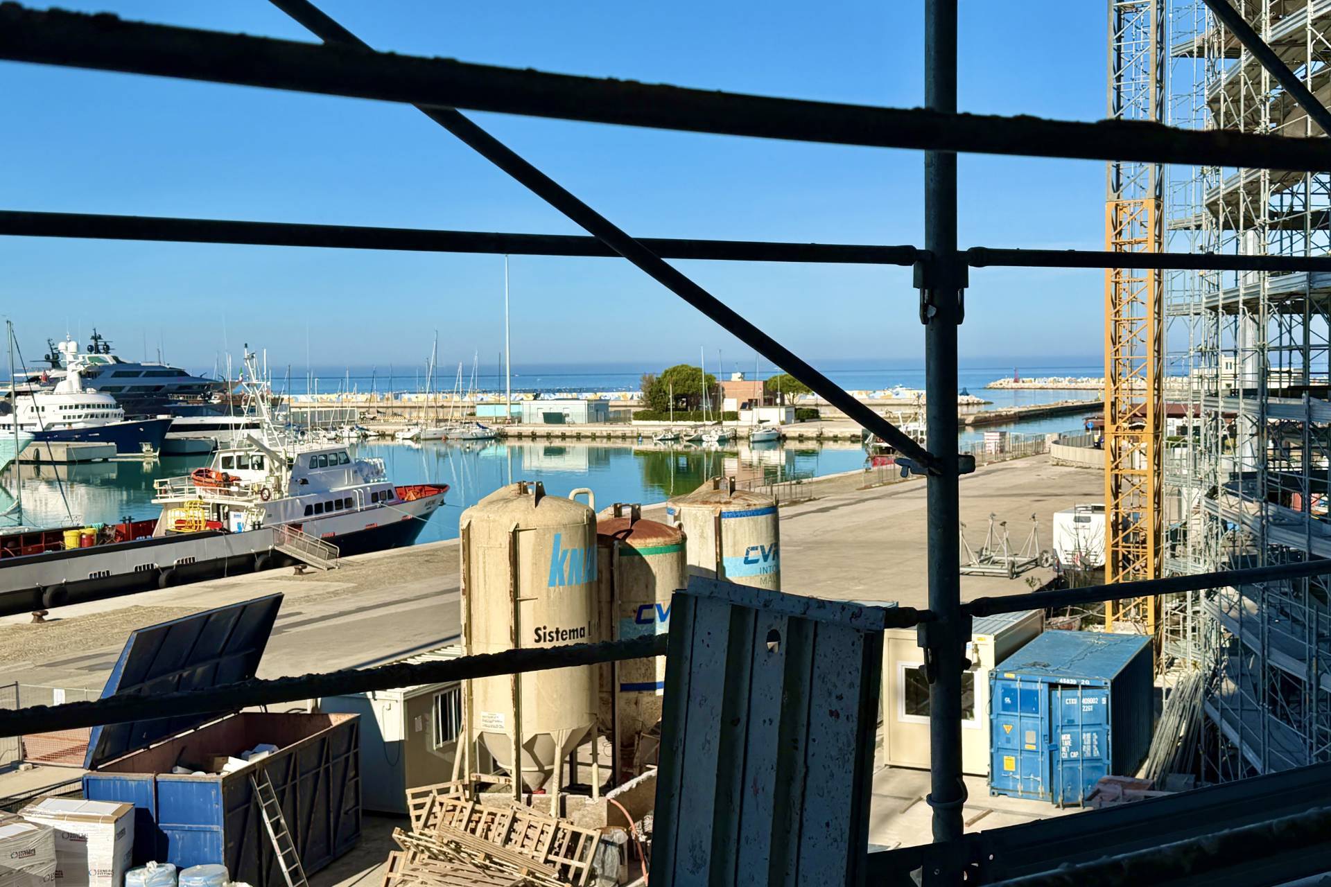 Appartamento in vendita a Pesaro, Mare