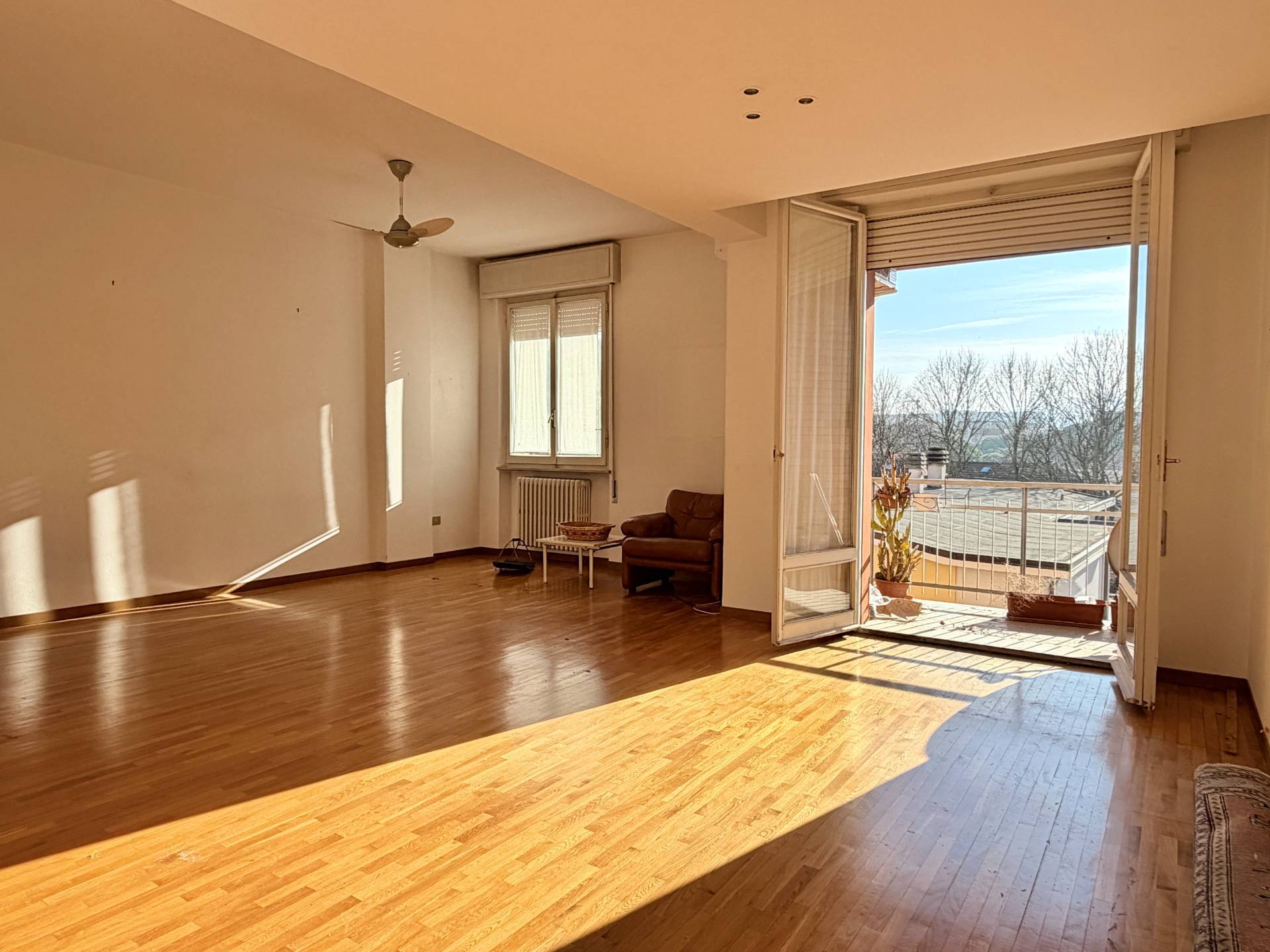 Appartamento in vendita a Pesaro, Mare