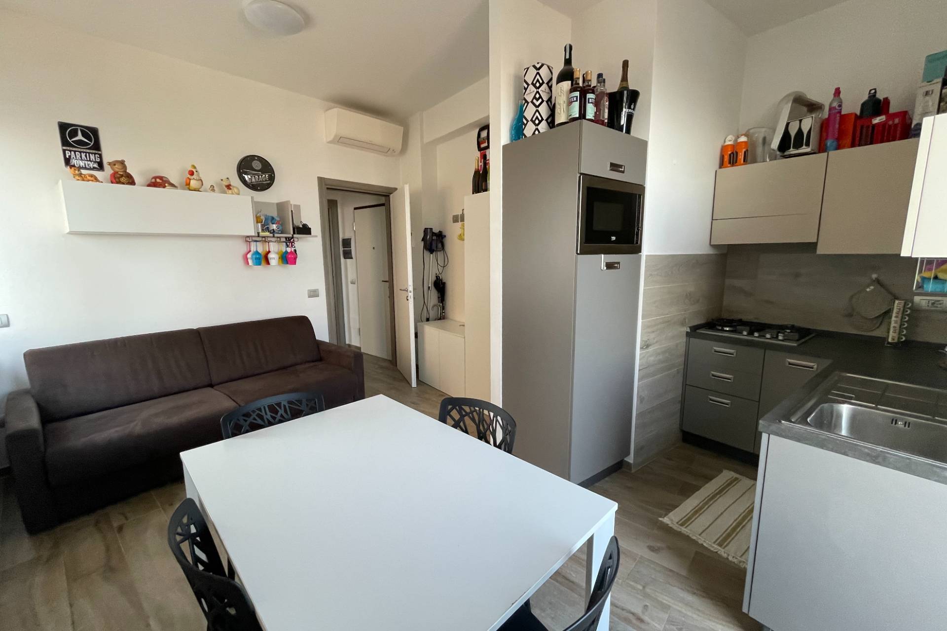 Appartamento in vendita a Pesaro, Mare