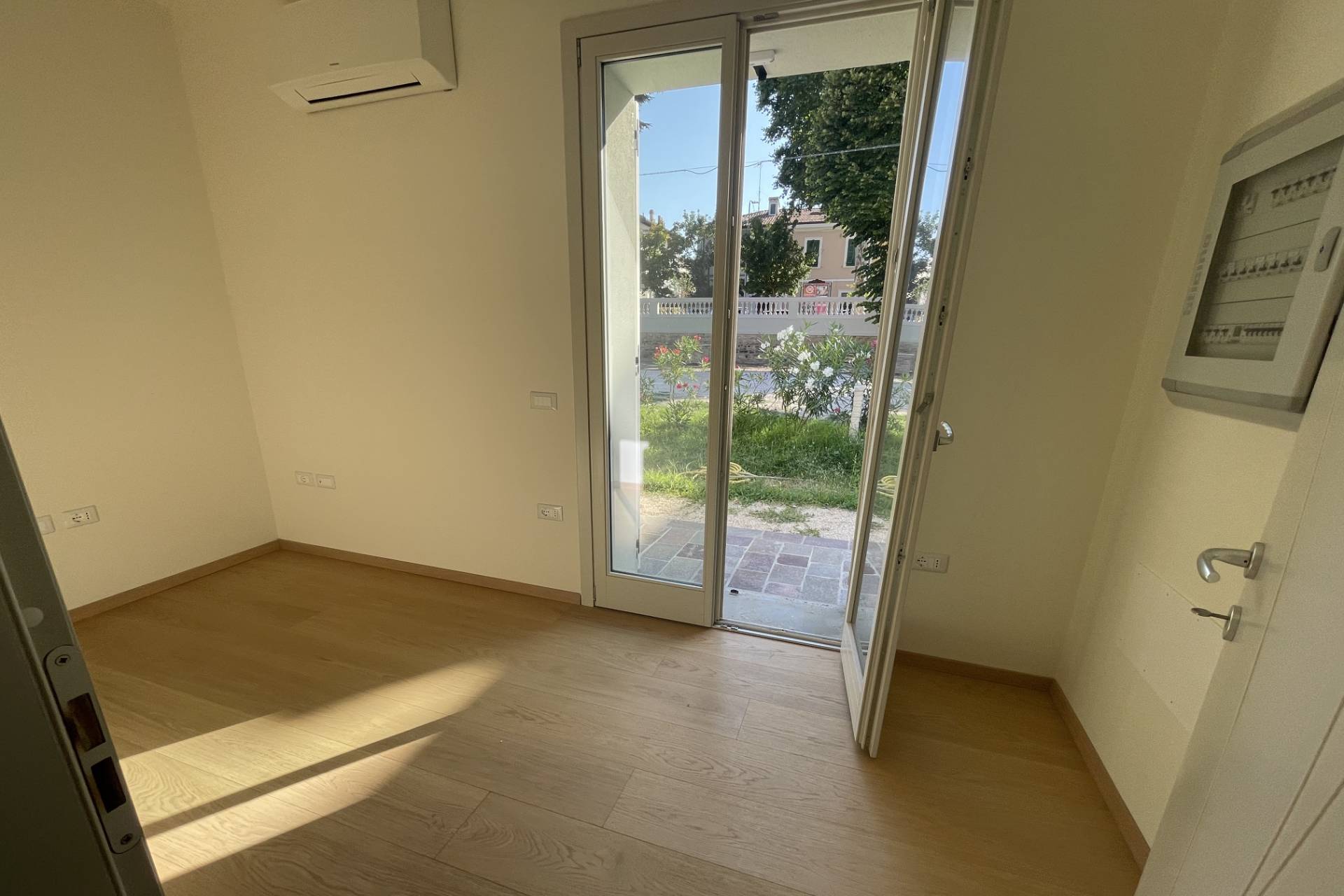 Villa in vendita a Pesaro, Mare