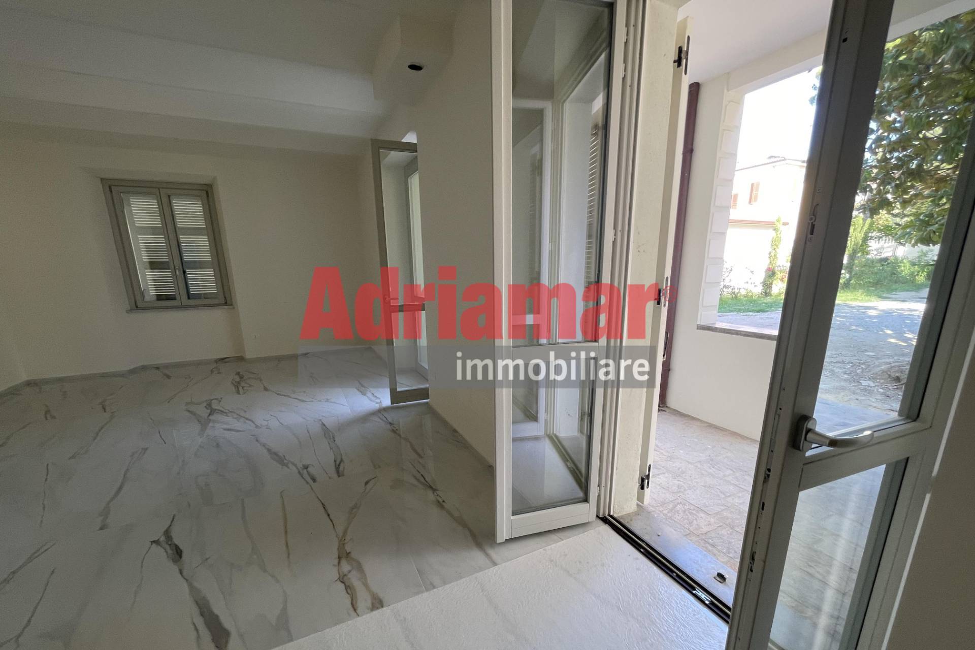Appartamento in vendita a Pesaro, Mare