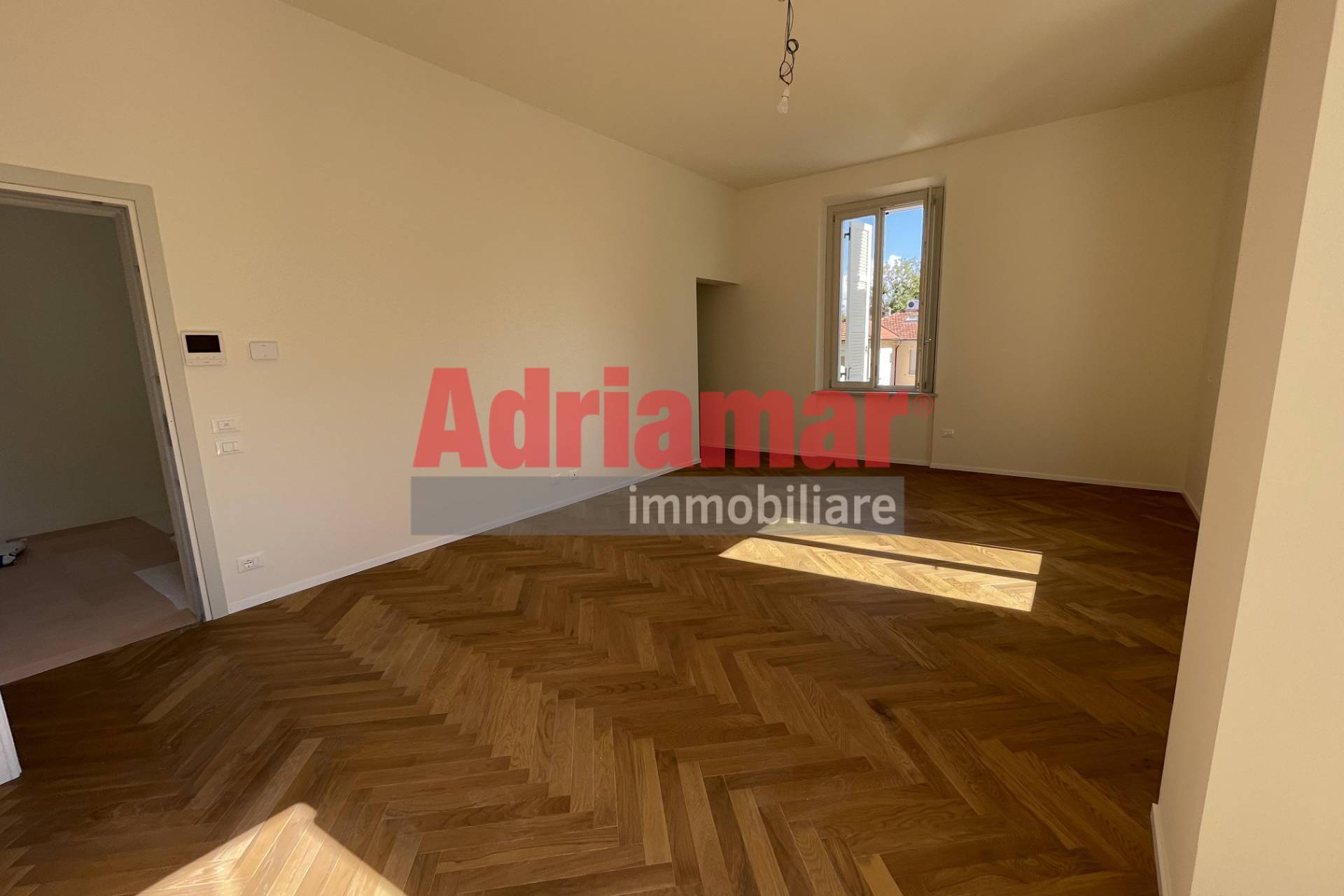 Appartamento in vendita a Pesaro, Mare