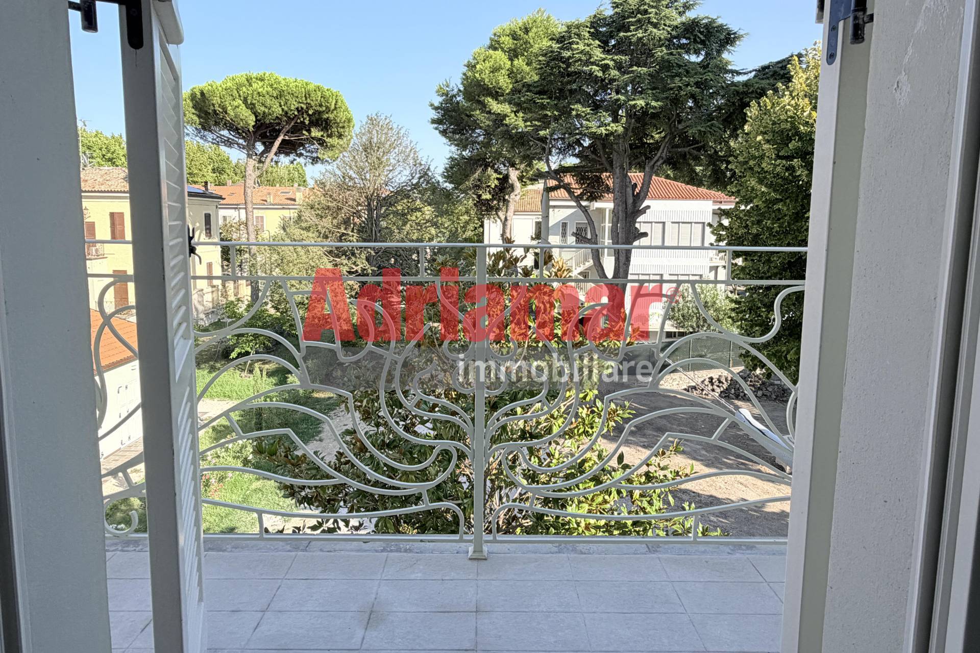 Appartamento in vendita a Pesaro, Mare