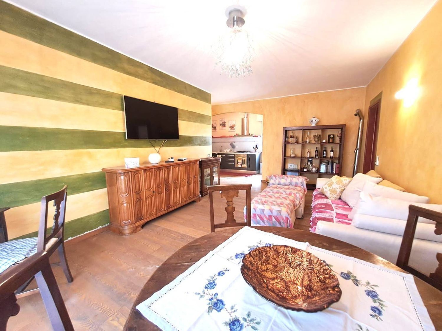 Trilocale con terrazzo, Massa marina di