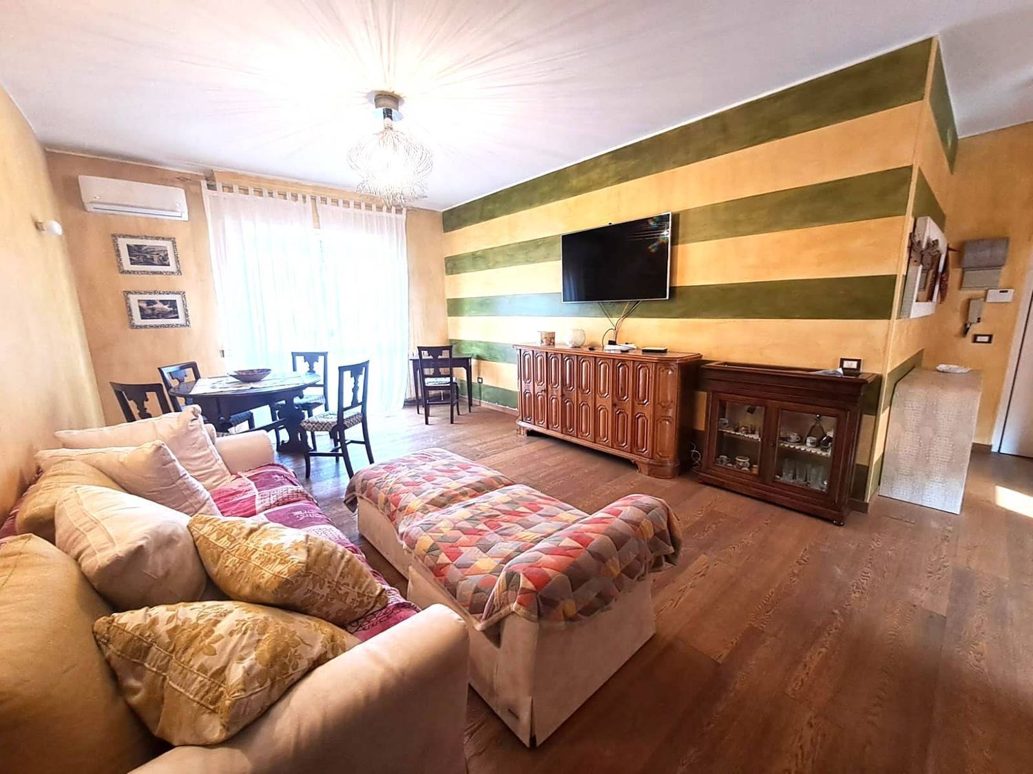 Trilocale con terrazzo, Massa marina di