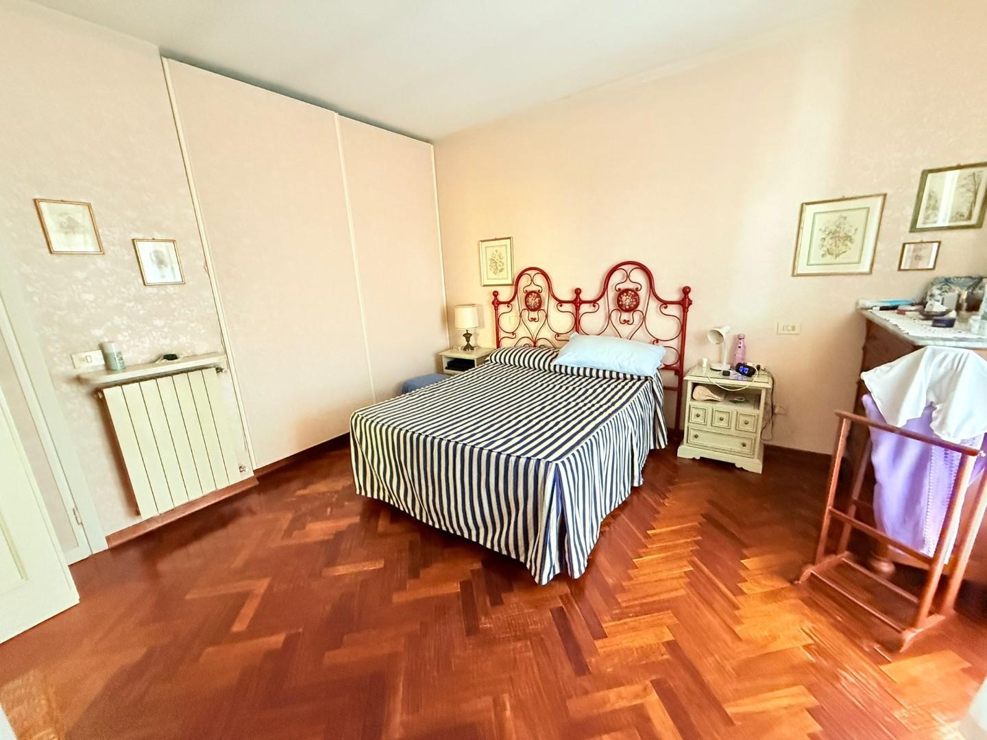 Villa Bifamiliare in vendita, Massa marina di