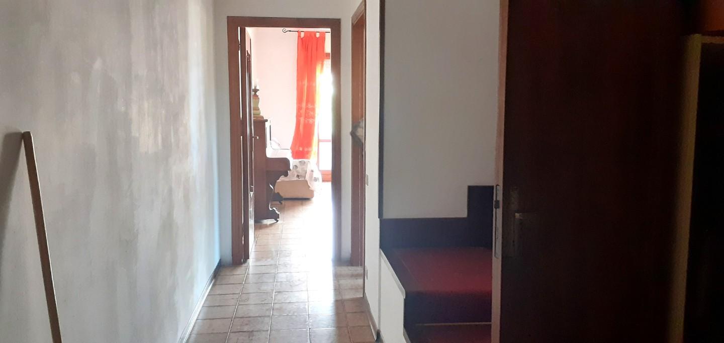 Appartamento con terrazzo, Massa zona viali