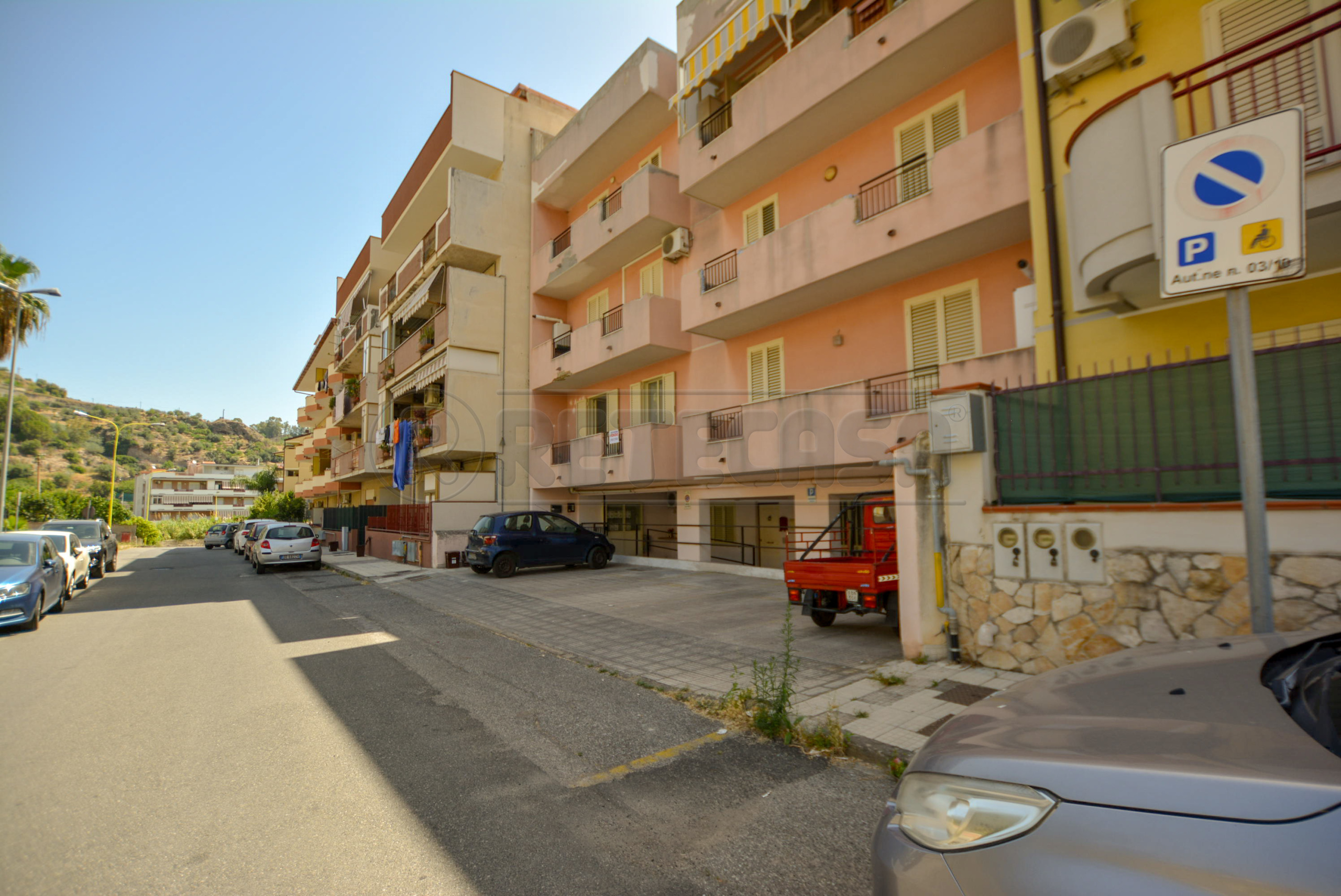 Trilocale con terrazzo in via san giuseppe, Alì Terme