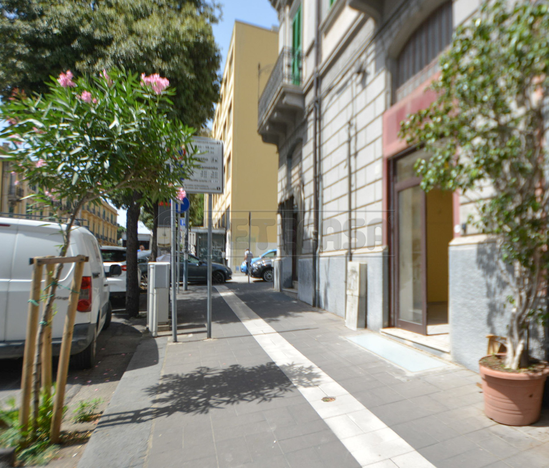 Locale commerciale in affitto in corso cavour 3, Messina