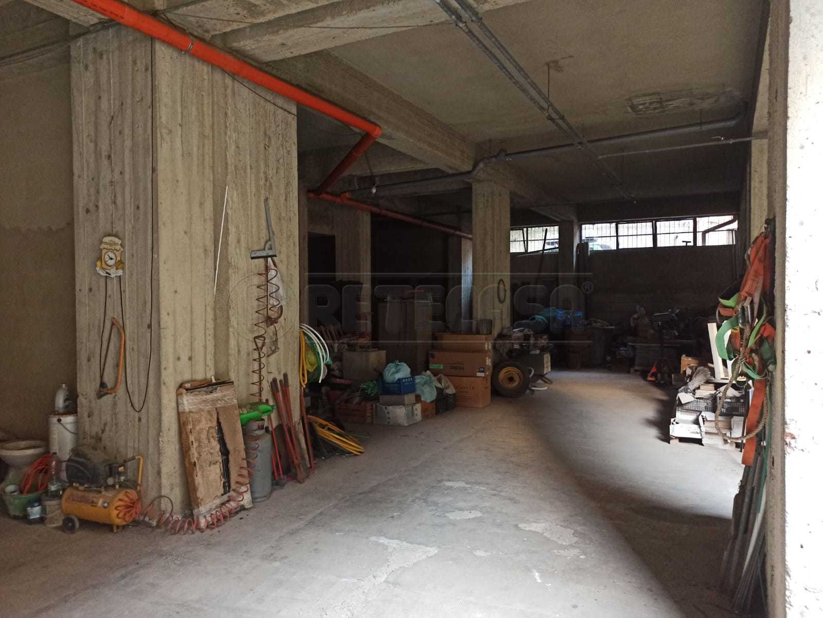 Magazzino da ristrutturare in via marco polo 493, Messina