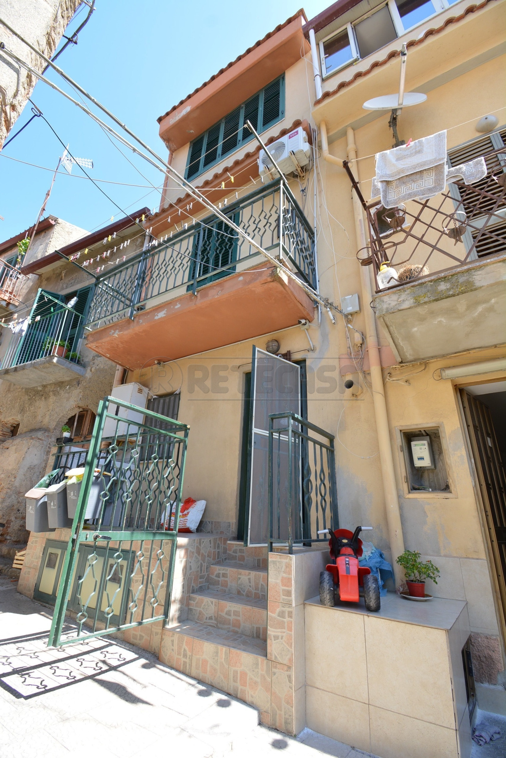 Casa indipendente da ristrutturare in via armaleo 20, Messina