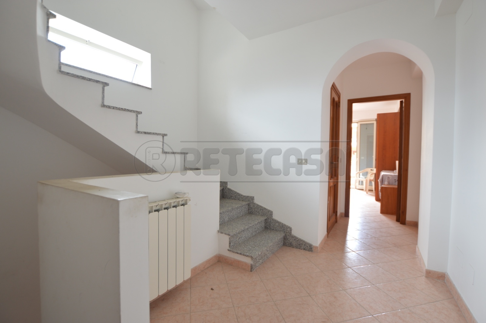 Casa indipendente con terrazzo in via santa domenica 15, Messina