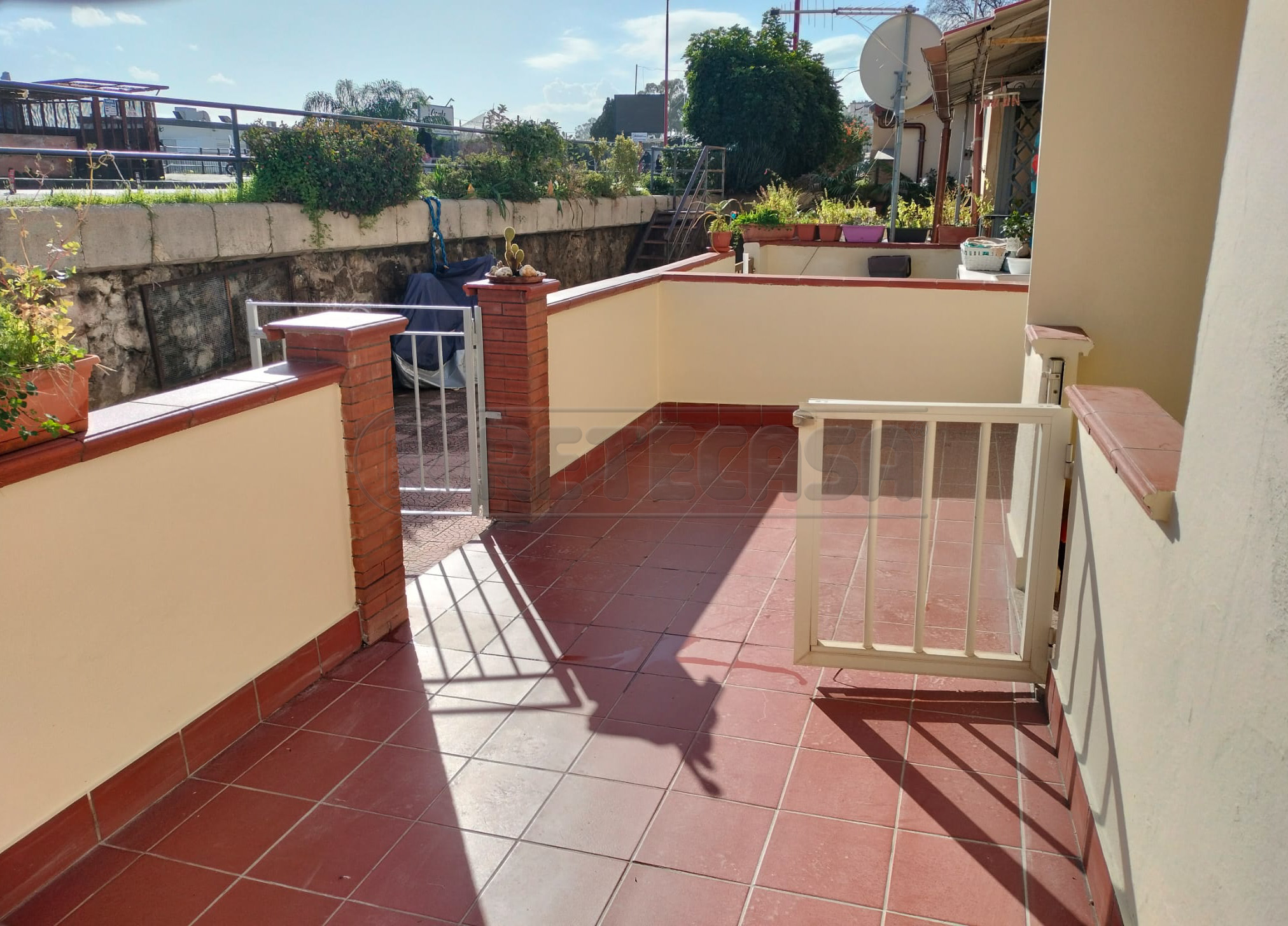 Bilocale con terrazzo in via vecchia paradiso 18, Messina