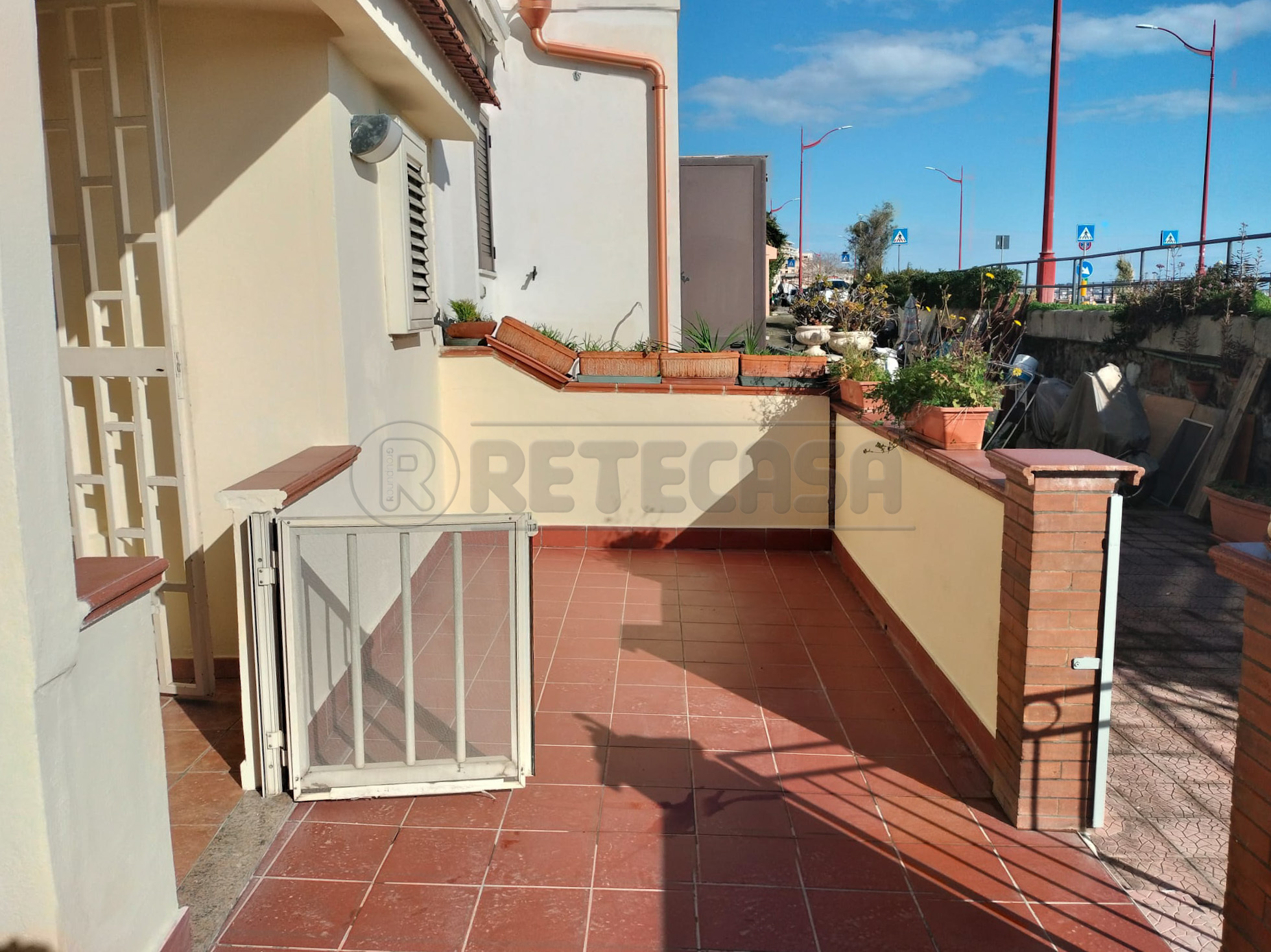 Bilocale con terrazzo in via vecchia paradiso 18, Messina