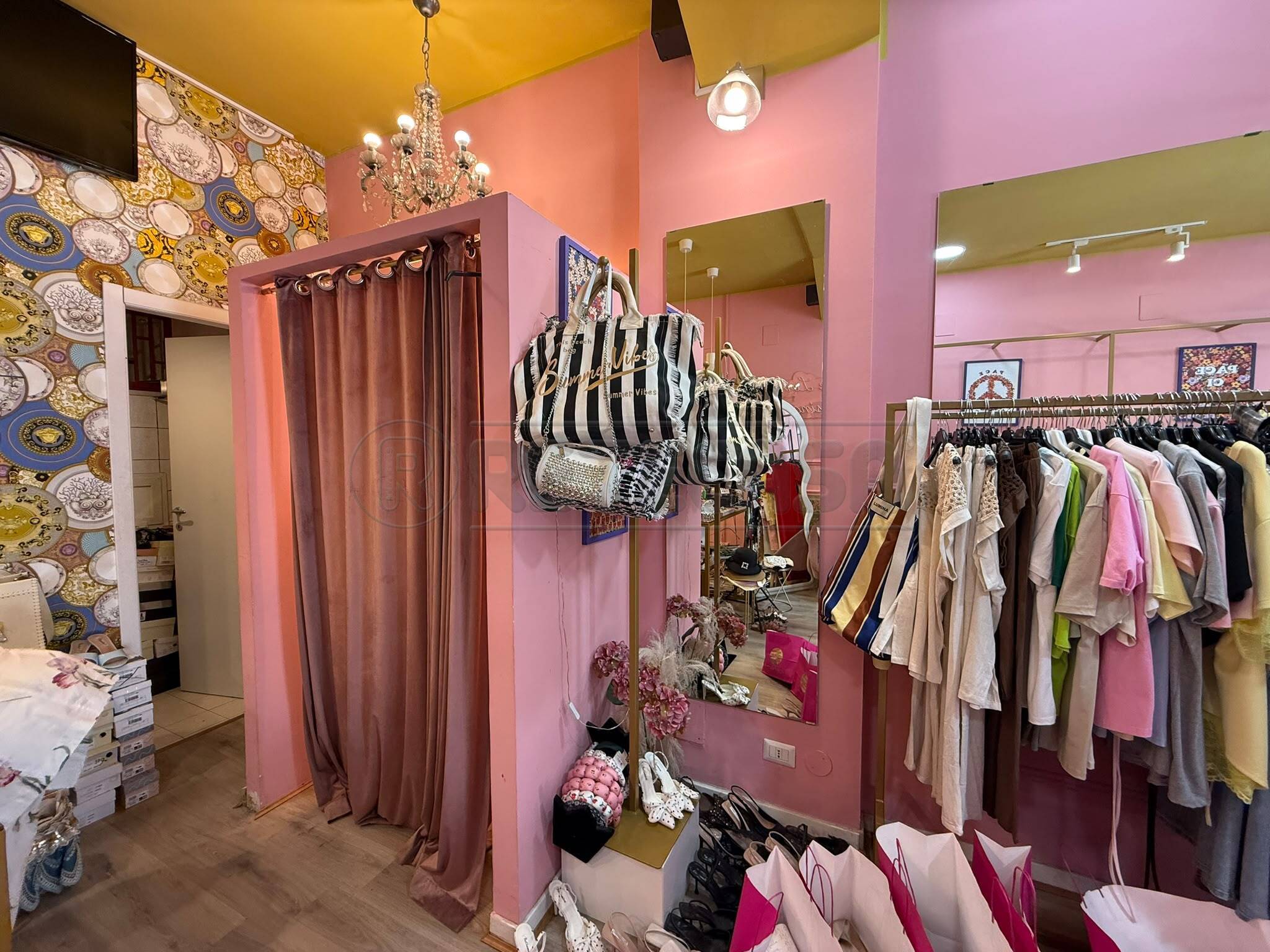 Locale commerciale in affitto in via santa cecilia 140, Messina