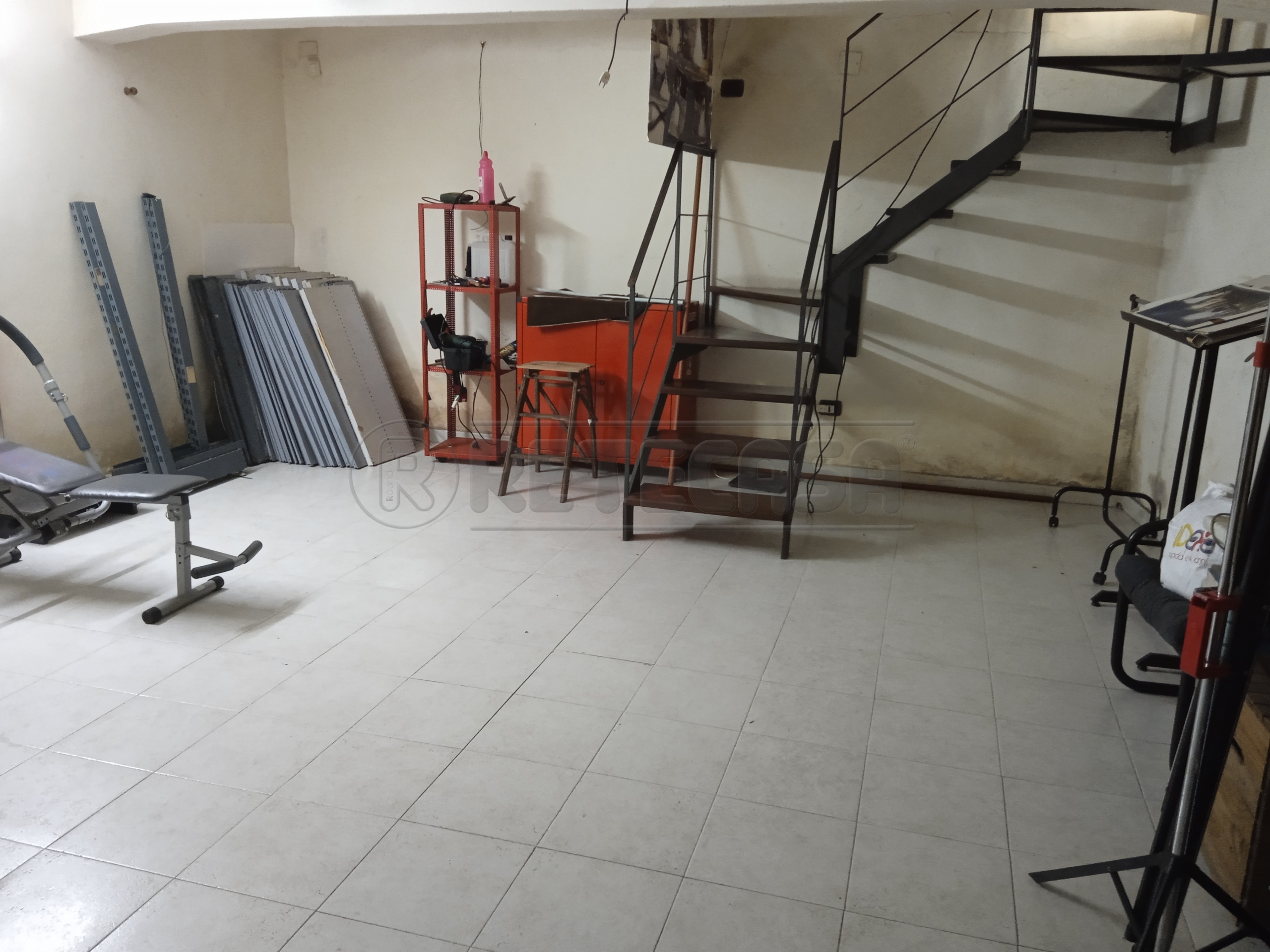 Locale commerciale in vendita in via san filippo bianchi 75, Messina