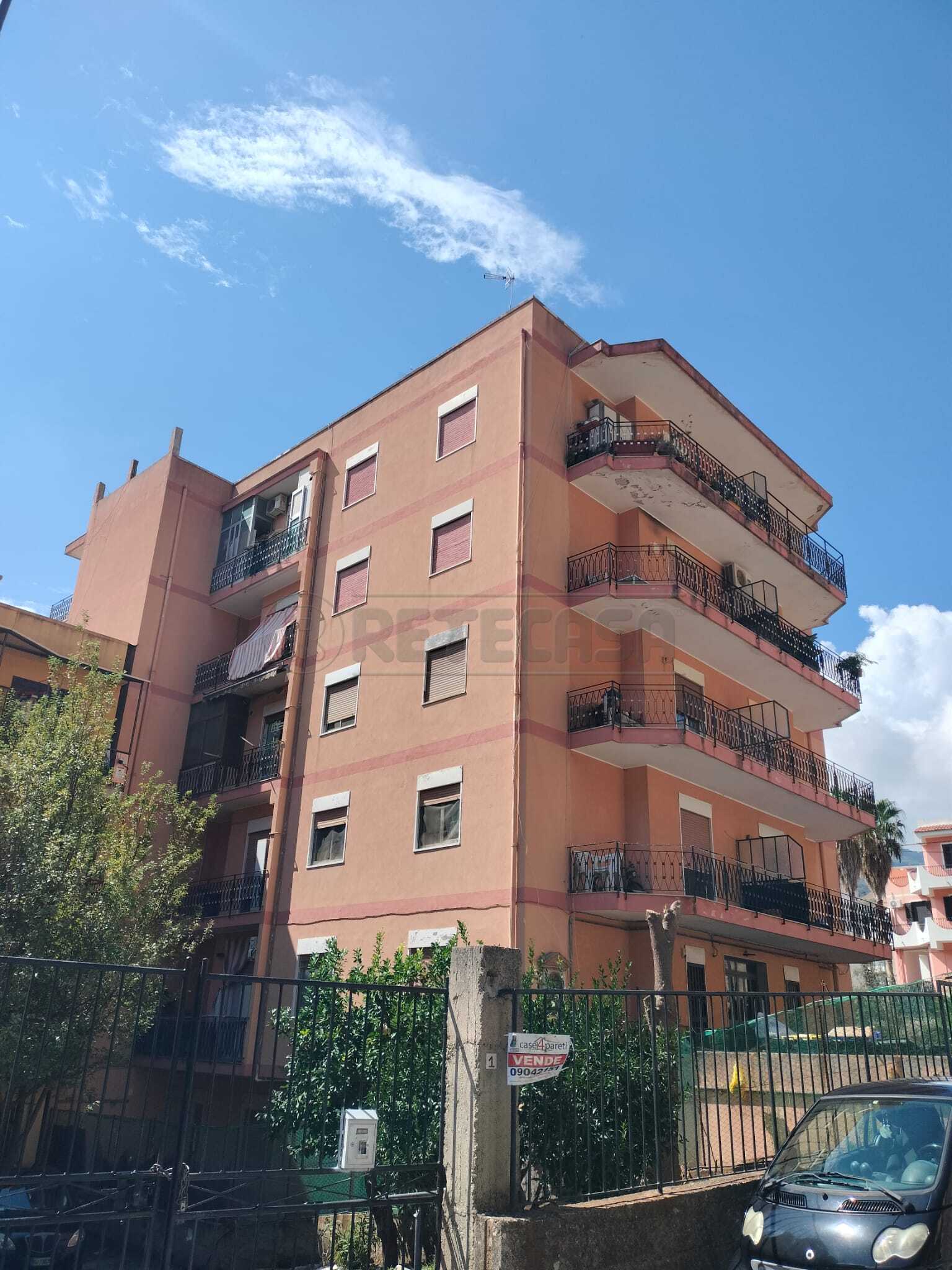 Quadrilocale da ristrutturare in via comunale bordonaro 7, Messina