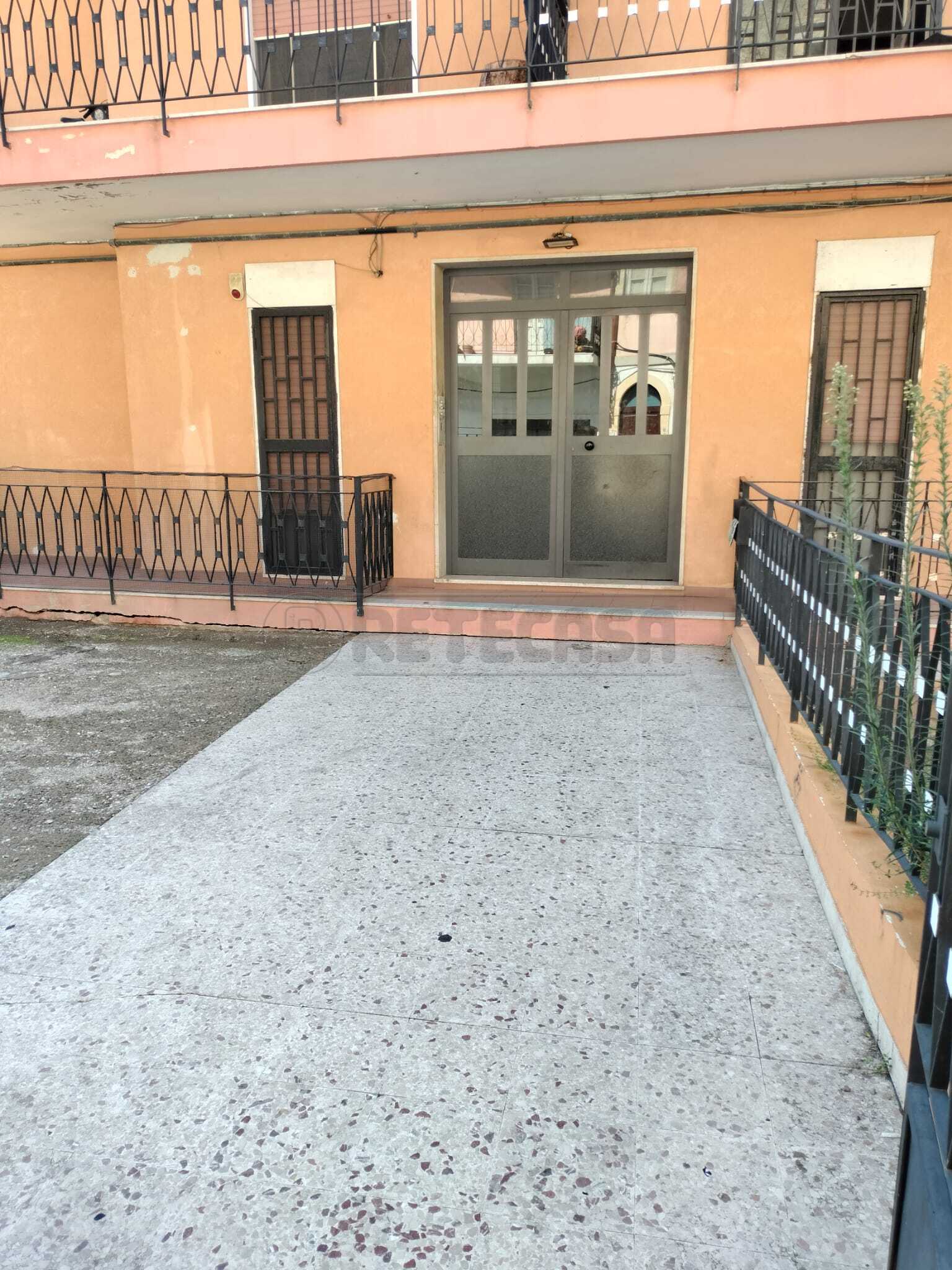 Quadrilocale da ristrutturare in via comunale bordonaro 7, Messina