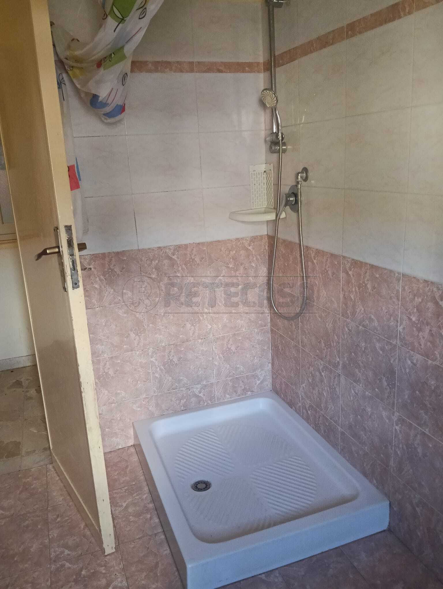 Quadrilocale da ristrutturare in via comunale bordonaro 7, Messina