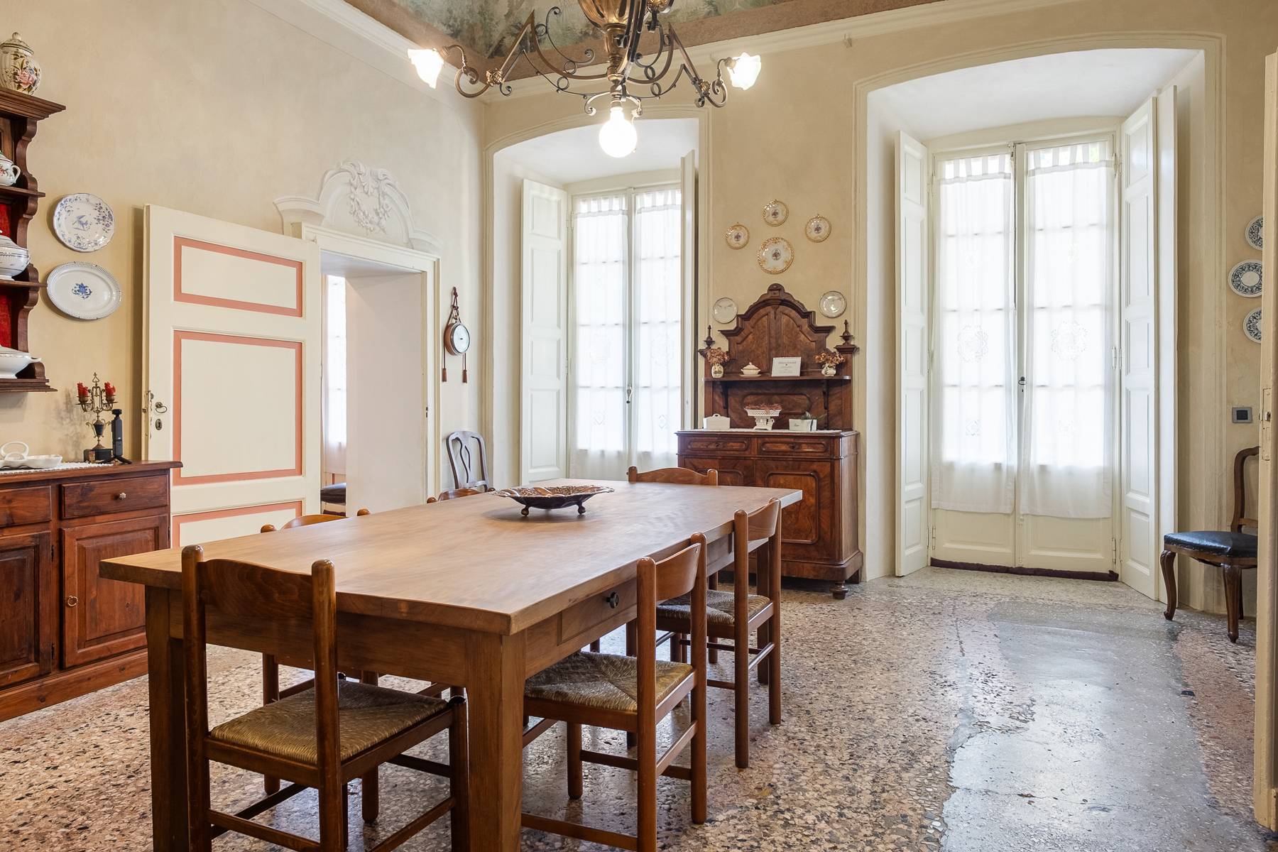 Villa in vendita a Castello Cabiaglio