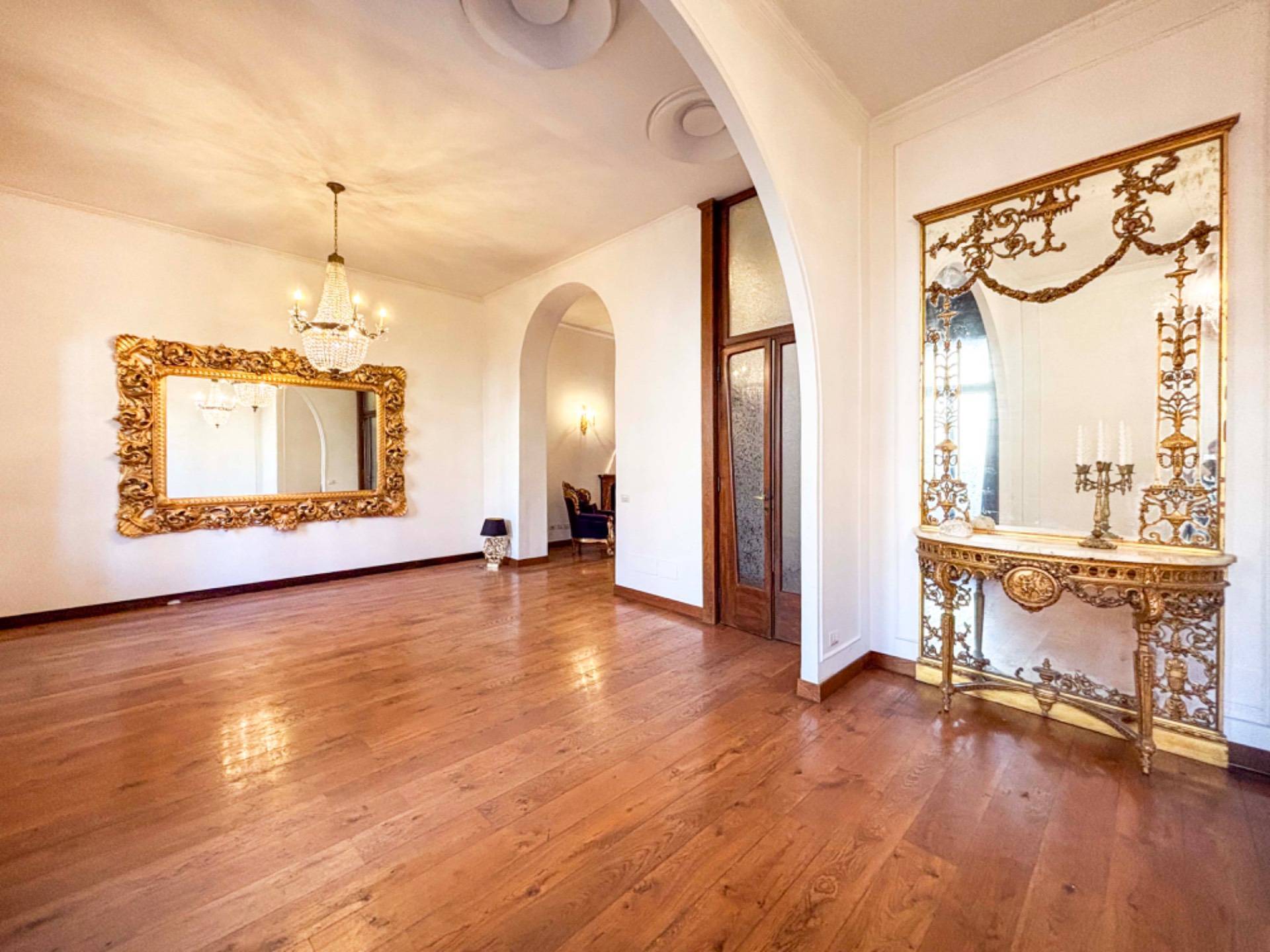 Villa in vendita a Milano, Nolo