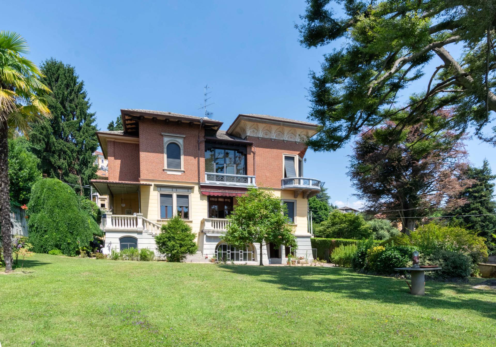Villa in vendita a Biella, Centro