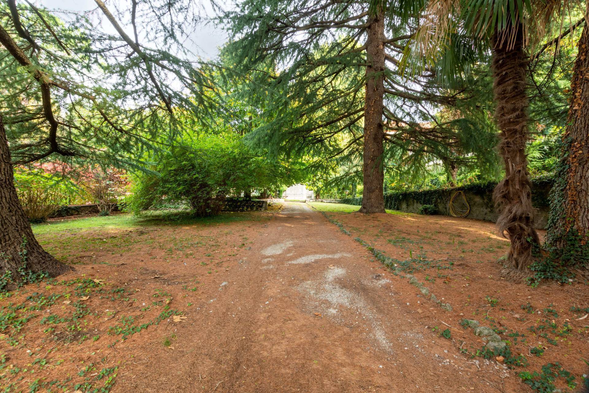 Villa in vendita a Eupilio