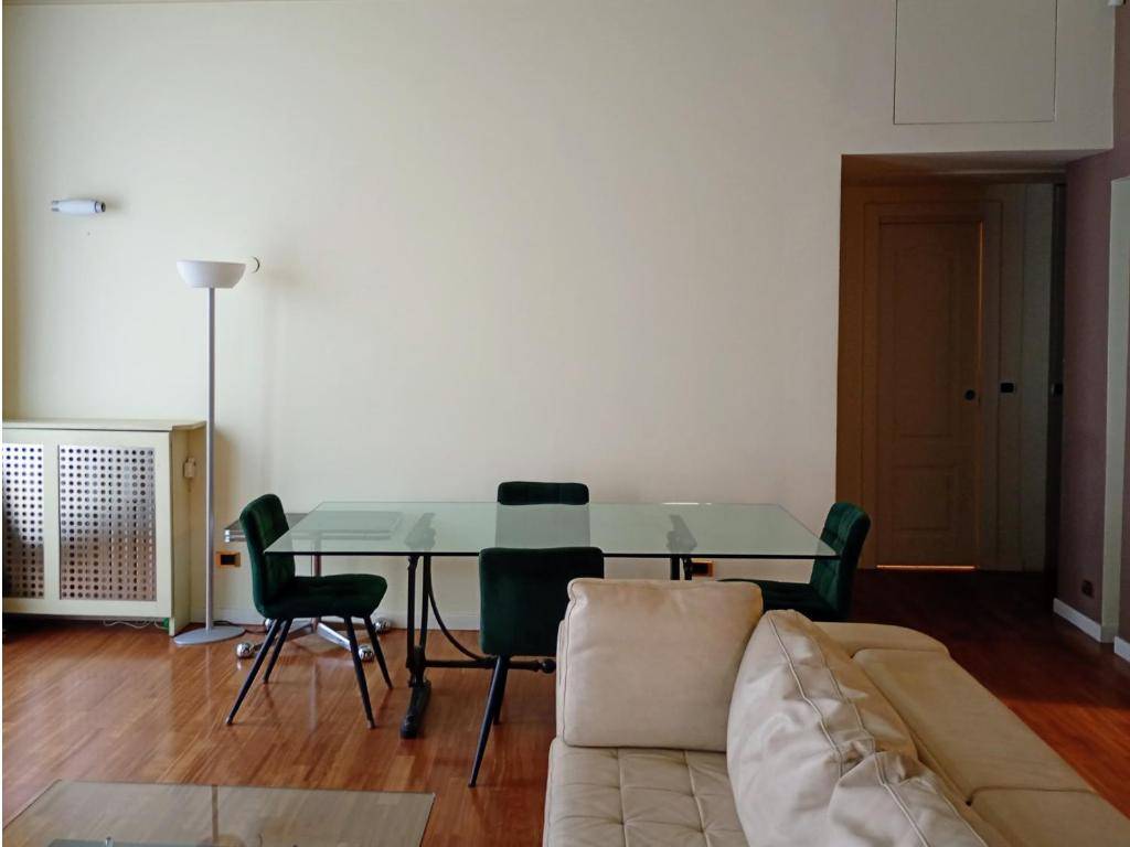 Appartamento in affitto a Milano, Milano-Zona Brera Via Garibaldi