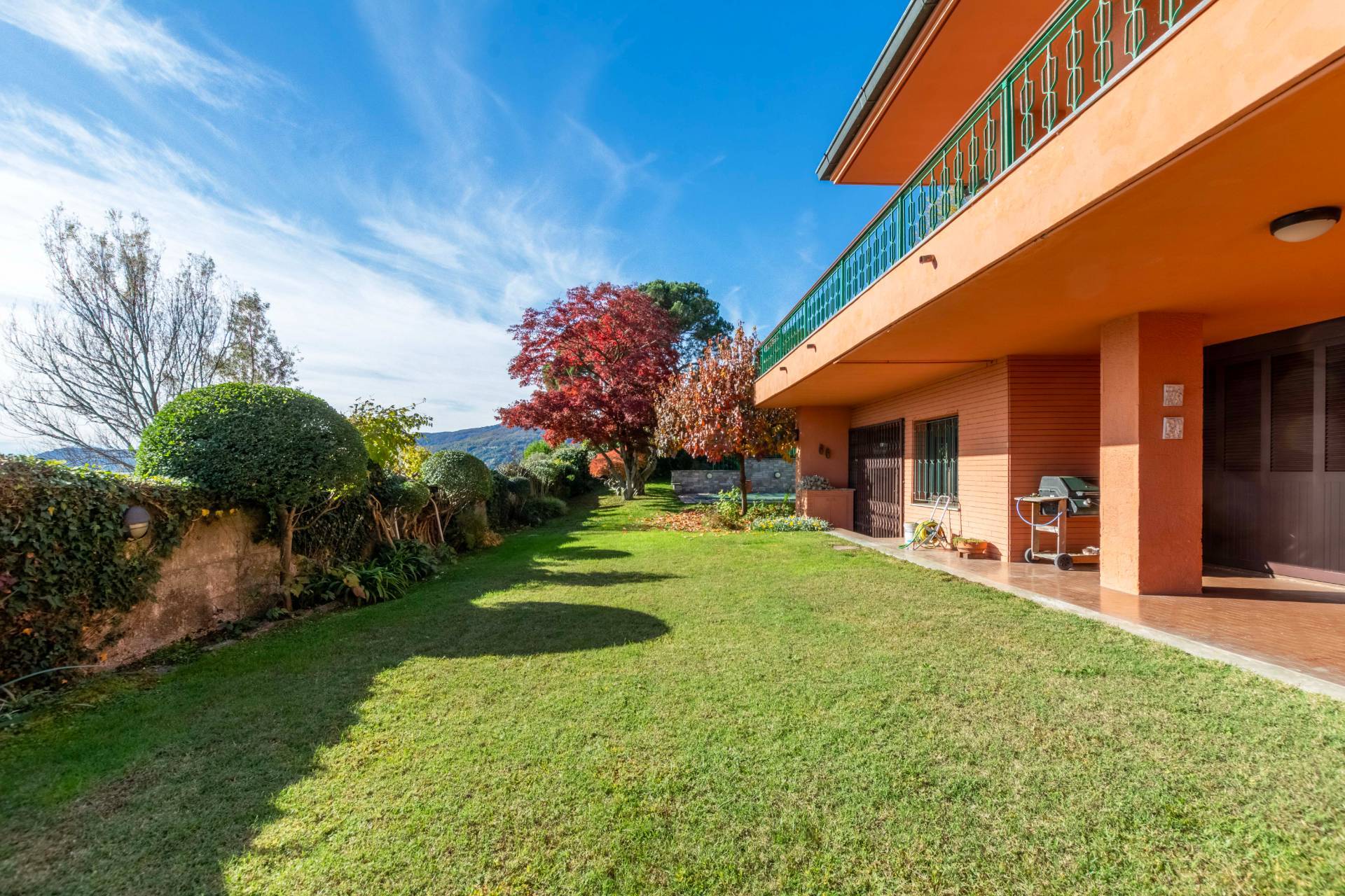 Villa in vendita a Monvalle