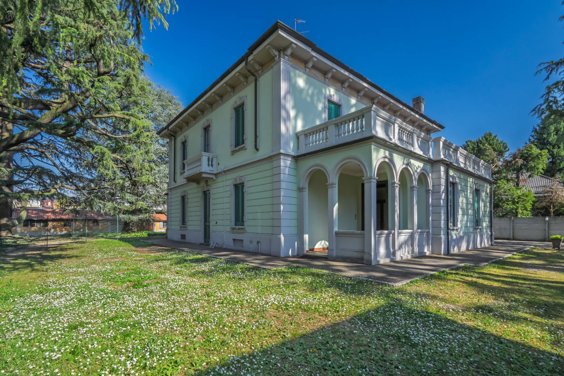 Villa in vendita a Sovico