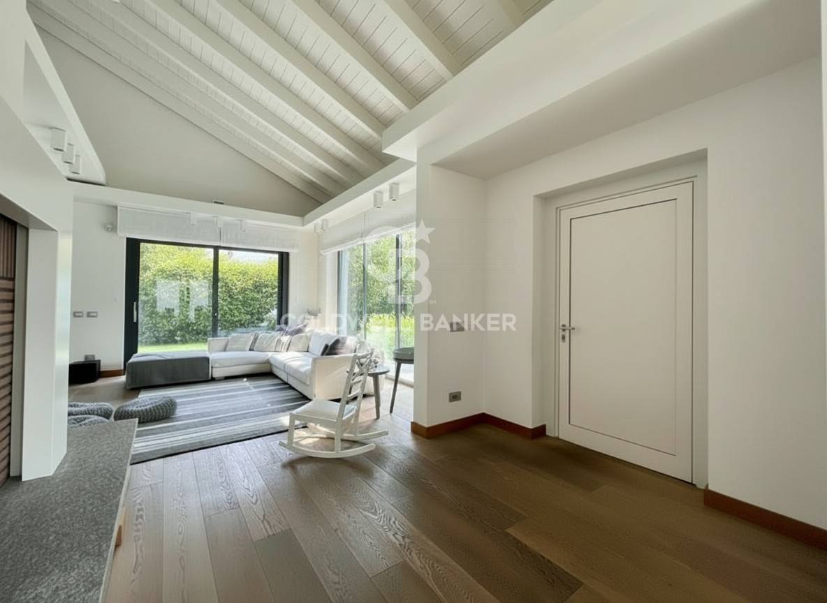Villa in vendita a Busto Arsizio, Borsano
