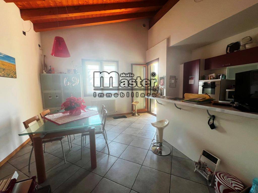 Appartamento 3 camere in vendita a Paese, Castagnole